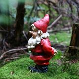 "Eine Zeitung im Querformat aufzuschlagen wäre höchst unbequem bzw. für kleine Menschen unmöglich", schreibt User Postpanamamama