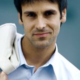 stern.de-Leser "Meyer" schreibt, er würde sich eine weiße Weste gönnen. "Da so etwas unter Politikern, Bankern, Managern und Geldadel so selten ist, würde ich wohl Bundeskanzler werden", hofft er