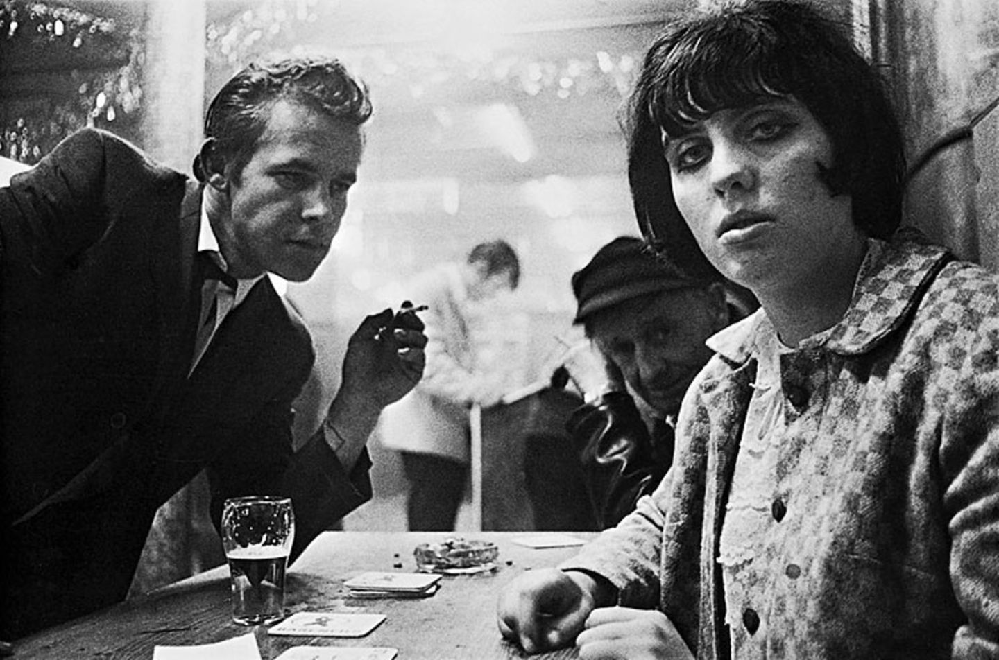 So entstanden Fotografien, die einen authentischen Eindruck von der Stimmung im "Café Lehmitz" lieferten