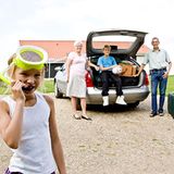 Versuchen Männer etwa mit materiellen Werten ihre immateriellen Schwächen überdecken? Helke aus Leipzig vermutet das. "Dass Frauen durchaus auch Männer mit kleinen menschlichen Macken mögen, ist noch nicht bis zu allen vorgedrungen", sagt sie und fügt an: "Lasst den Männern doch ihr Spielzeug und bringt ihnen bei, dass es trotzdem wichtigeres als PS und ein schickes Fahrgestell gibt!"