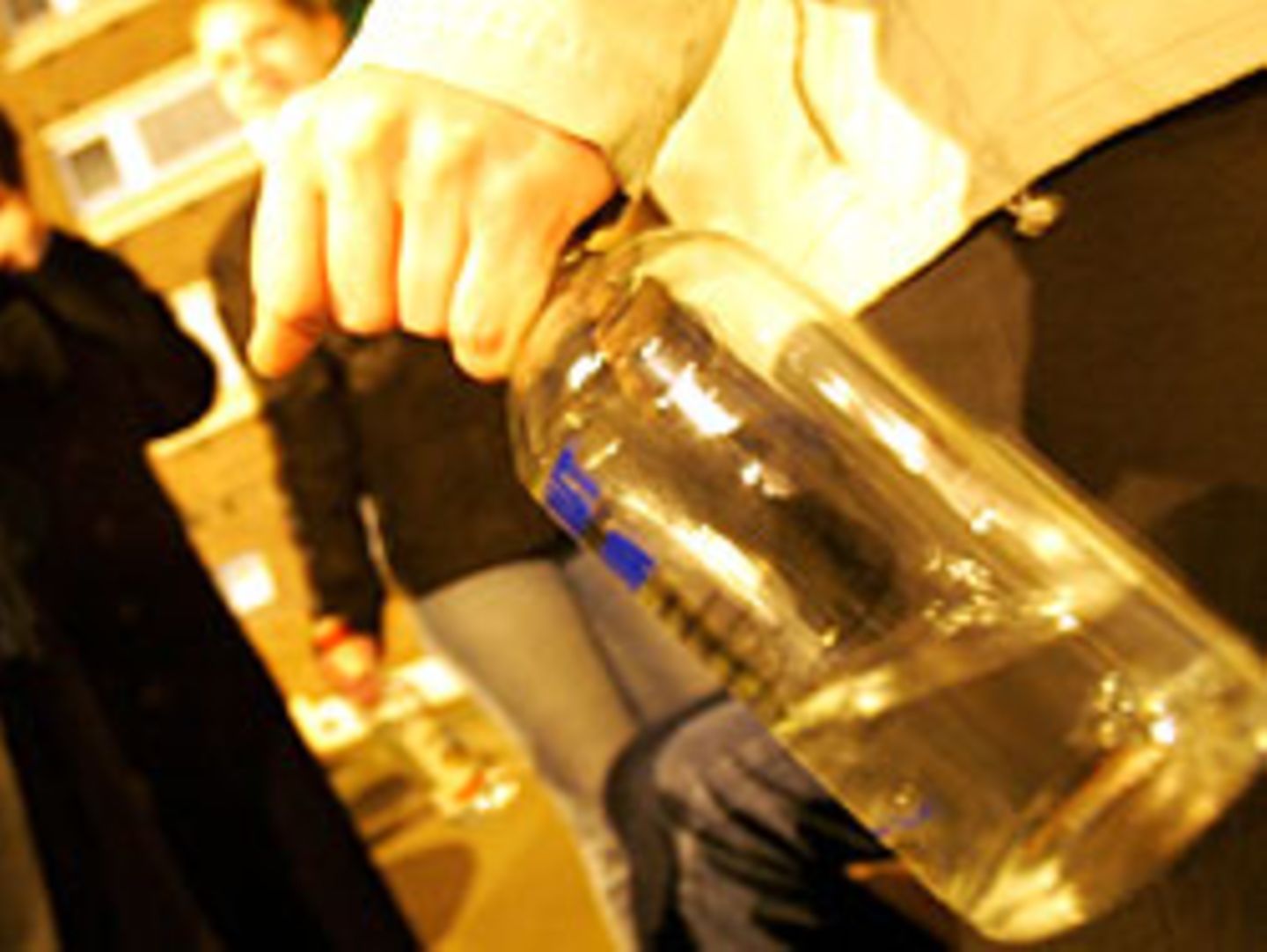 Dumm gelaufen: Weil er versucht hatte, über den Polizeinotruf 110 eine Flasche Wodka zu bestellen, muss ein Mann aus Dillenburg nun mit einer Anzeige rechnen