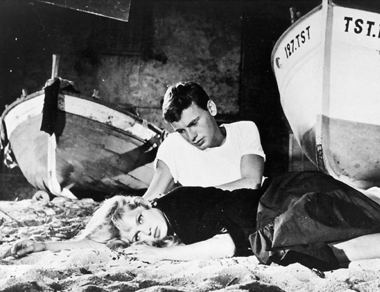 ... und immer lockt das Weib, FRA 1956     Brigitte Bardot, Jean-Louis Trintigant