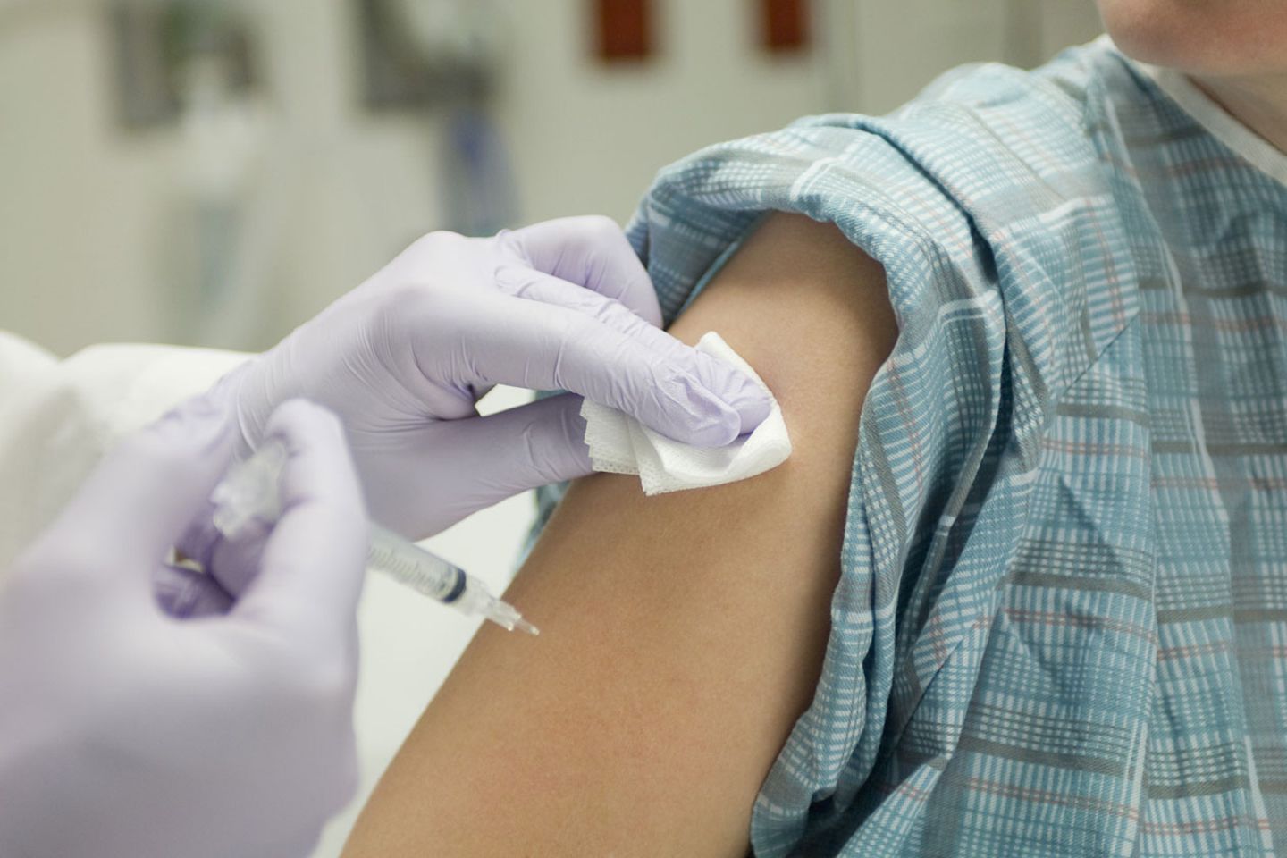 Der präventive Pieks: Zahlreiche Menschen haben sich bereits gegen die Schweingrippe impfen lassen