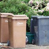 Damit man drei davon wegwerfen kann.   Jörg, Gera