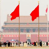 Nicht zu oft die Nummer 4 benutzen. Zwar glauben Chinesen, "gute Dinge kommen immer zu zweit", bevorzugen also gerade Zahlen. Vor allem 6 und 8 gelten als Glück bringend. Aber die 4 ist eine Ausnahme. Denn das chinesische Wort für "vier", "si", klingt wie das chinesische Wort für "Tod", ebenfalls "si"