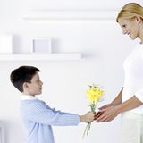 "Von Kindern wird Respekt und Anstand erwartet", schreibt Klaus S. aus Leopoldshafen, "Erwachsene sind aber nicht bereit, ihnen dasselbe zuzugestehen."