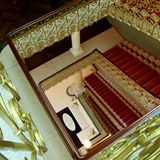 Denkmalschutz im Altbau: Das schmiedeeiserne Treppenhausgeländer wurde den neuen Normen entsprechend erhöht