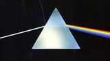 Der Abräumer der 70er Jahre: Mit ihren psychedelischen Klangreisen erspielte sich die englische Band Pink Floyd nicht nur unter Drogenkonsumenten Kultstatus. Ihr größter Erfolg, das Album Dark Side Of The Moon, verkaufte sich seit der Veröffentlichung im März 1973 mehr als 30 Millionen mal und wurde unerreichte 741 Wochen in den US-Billboard-Charts notiert. Eine halbe Generation rauchte zu dieser Musik ihre Joints.
