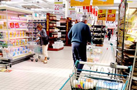 Experten befürchten, dass es immer mehr Senioren geben könnte, die etwa Supermärkte ausrauben