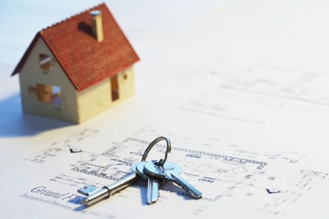 Der Erwerb oder der Bau des eigenen Hauses ist meistens die größte private Investition im Leben