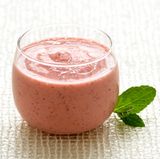 Ein Joghurt mit Fruchtzubereitung kommt mit nur 3,5 Prozent Frischfrucht aus, bei Zitronen sind sogar nur 1,5 Prozent notwendig