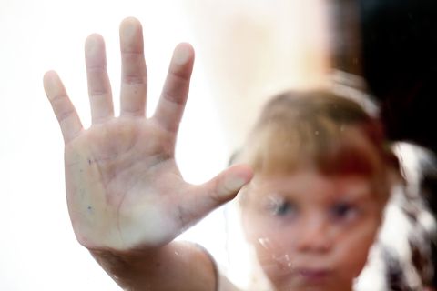 Kinder von Abhängigen haben ein sechsfach erhöhtes Risoko, später selbst süchtig zu werden