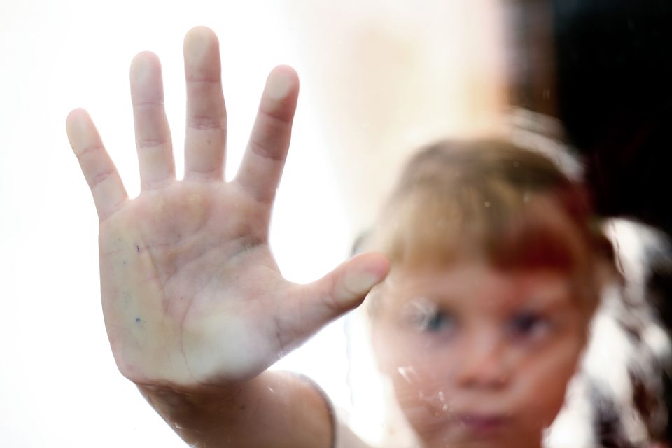 Abhängige Eltern: Kinder von Abhängigen haben ein sechsfach erhöhtes Risoko, später selbst süchtig zu werden Kinder von Abhängigen haben ein sechsfach erhöhtes Risoko, später selbst süchtig zu werden