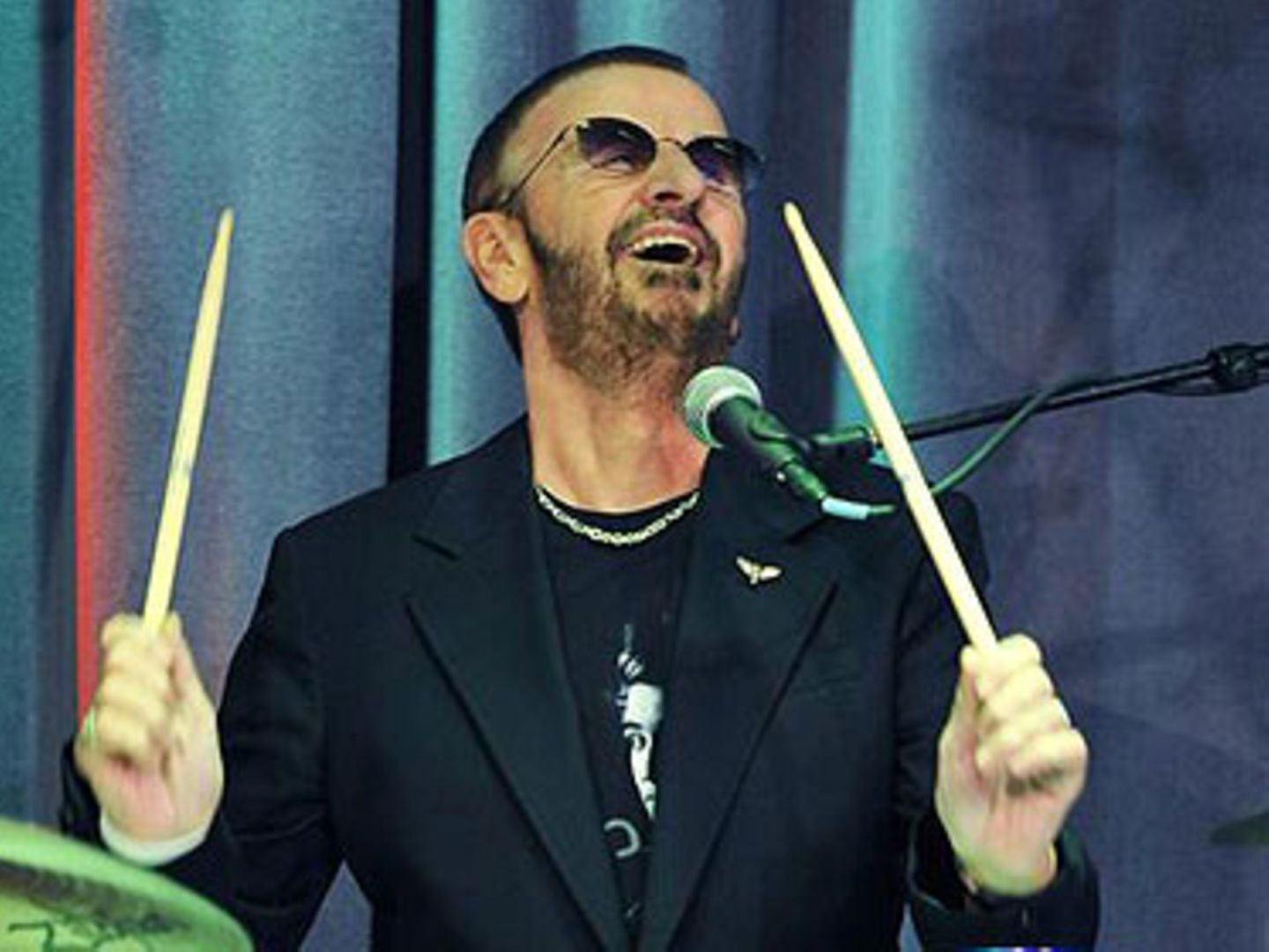 Ringo Starr: Der Schlagzeuger der Beatles wird 80 | STERN.de