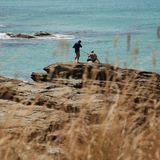 Viele einsame Felszungen am Ozean machen die Küste zu einem Paradies für Hobbyfischer. Eine Lizenz für den Urlaub gibt es für ein paar Dollar