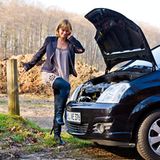 Der ADAC ist unerreichbar    Da hilft alles nichts: Wenn der Wagen mitten auf der Landstrasse den Geist aufgibt, das Handy aber zum Telefonieren nicht mehr zu gebrauchen ist, muss man wohl oder übel den Weg zur nächsten Notrufsäule antreten. Normalerweise ist eine solche Panne zwar ärgerlich, doch der ADAC hilft meist schnell und problemlos - falls man ihn denn erreicht