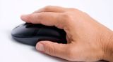 Mut zur Trennung! Wenn Sie das Gefühl haben, dass Ihr Arbeitsgerät Ihrem Rücken nicht bekommt, wechseln Sie es aus. Es gibt inzwischen ungezählte ergonomische Mäuse und Tastaturen, probieren Sie aus, mit welchen Sie am besten zurechtkommen