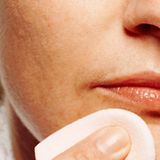 Auf ihrer 50 Konzerte umfassenden Tour durch drei Kontinente und 38 Städte wird sie mehr als 200 Make-up-Schwämmchen verbrauchen...