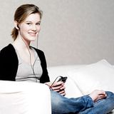 MP3-Player: Günstiger    Vergleicht man die Preise der Geräte im März 2009 mit denen vom Vorjahresmonat, dann können sich Musikliebhaber freuen: Der Preis für tragbare CD- und MP3-Player sank um 2,8 Prozent