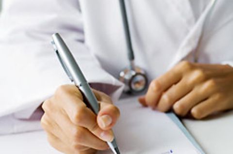 Neu kalkultiert werden muss der Gesundheitsfonds: Krisenbedingt fehlen fast drei Milliarden Euro