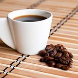 Machen Sie Genuss zu einem festen Bestandteil Ihres Alltags. Nicht nur ein festliches Essen können Sie genießen - entdecken Sie, wie Ihre Sinne sich auch an alltäglichen Nahrungsmitteln erfreuen können: Frische Brötchen, Kaffeeduft oder ein leckerer Apfel sorgen so für Glücksmomente