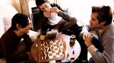Pflegen Sie Ihre Beziehungen!     Pflegen Sie ganz bewusst zwischenmenschliche Beziehungen und nehmen Sie sich Zeit, mit anderen interessanten Menschen in Ruhe zusammen zu sein. Verschieben Sie diese Aufgaben nicht auf den Zeitpunkt, an dem endlich alle "Jobs" erledigt sind. Vermutlich werden Sie diese Zeit nämlich nie erleben! (www.burnon.de)