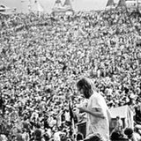 Hippies, so weit das Auge reicht: Für einen kurzen Moment glaubte die "Woodstock-Nation", die sich 1969 auf dem damals größten Musikfestival konstituierte, dass eine andere, friedlichere Gesellschaft möglich sei