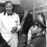 Gipfeltreffen: Elvis besucht während seines Wehrdienstes in Deutschland das Konzert seines Kollegen Bill Haley, der in Frankfurt a. M. auftrat