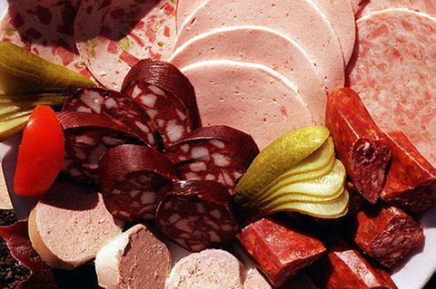 Schlechte Nachricht für Wurst-Fans: Rotes Fleisch erhöht das Magen- und Dickdarmkrebs-Risiko