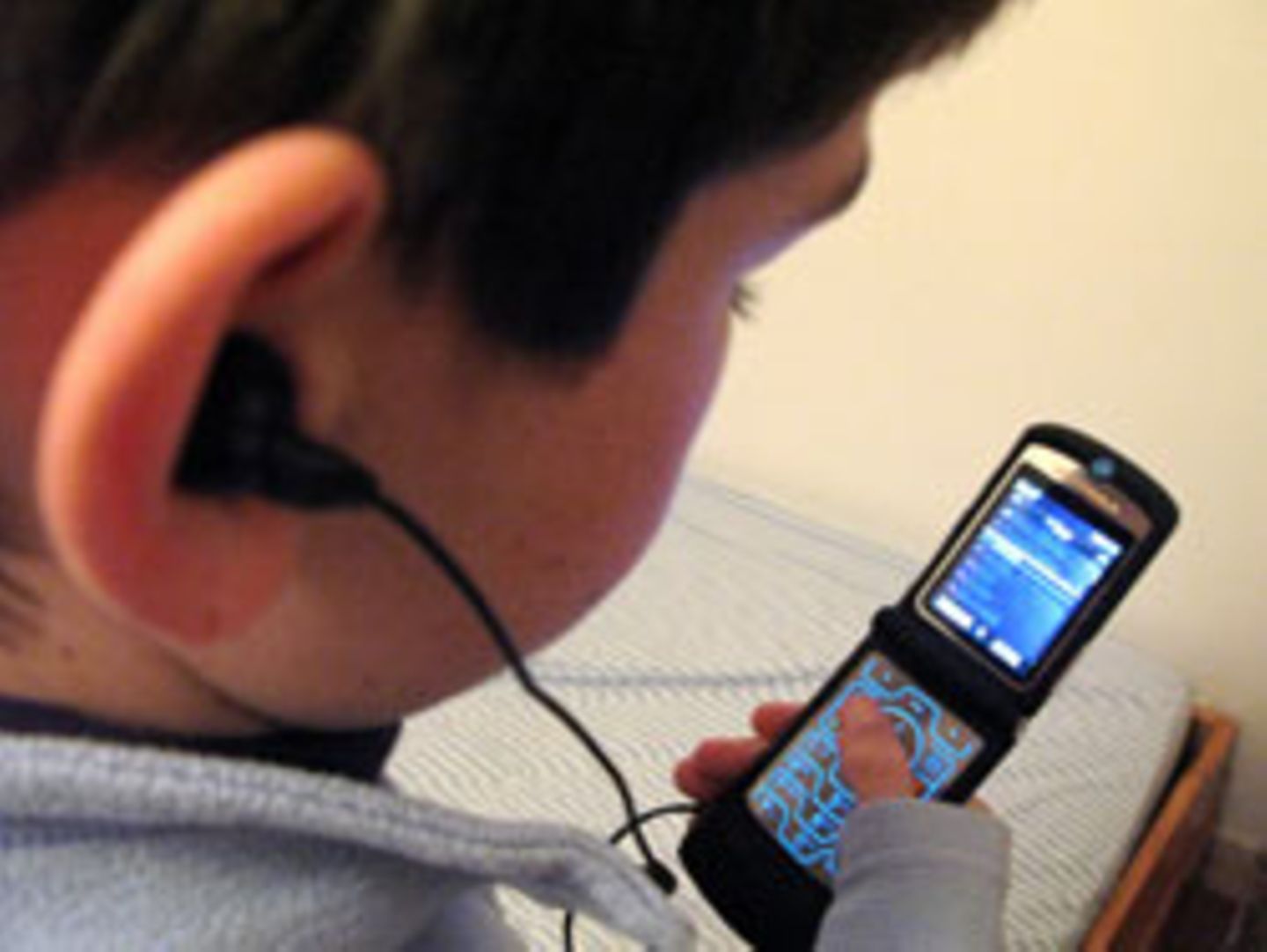 Das Handy als Jukebox - deutsche Mobilfunkkunden nutzen ihr Handy am liebsten auch zum Musik hören