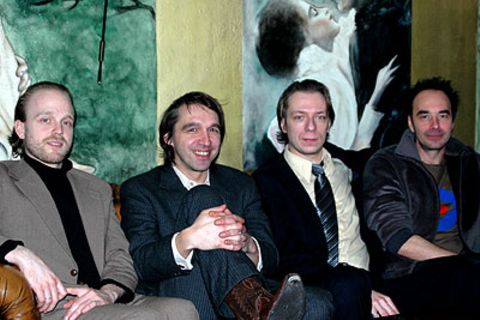 Oliver Stangl, Nils Koppruch, Red und Andreas Voss (v.l.n.r.) beim Interview in Hamburg