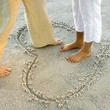 Ich habe dich so lieb    Ich habe dich so lieb!    Ich würde dir ohne Bedenken    Eine Kachel aus meinem Ofen    Schenken  Joachim Ringelnatz, 1883 - 1934    87 Zeichen