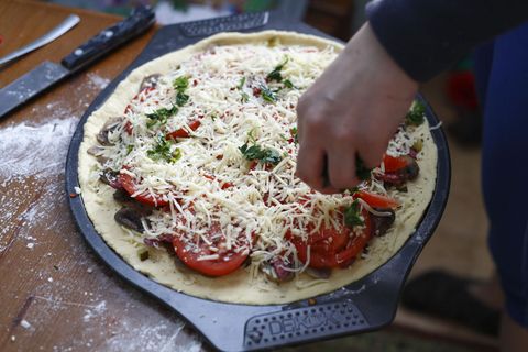 Echter Käse? Vielleicht kommt auch nur ein Pflanzenfett-Mix auf die Pizza