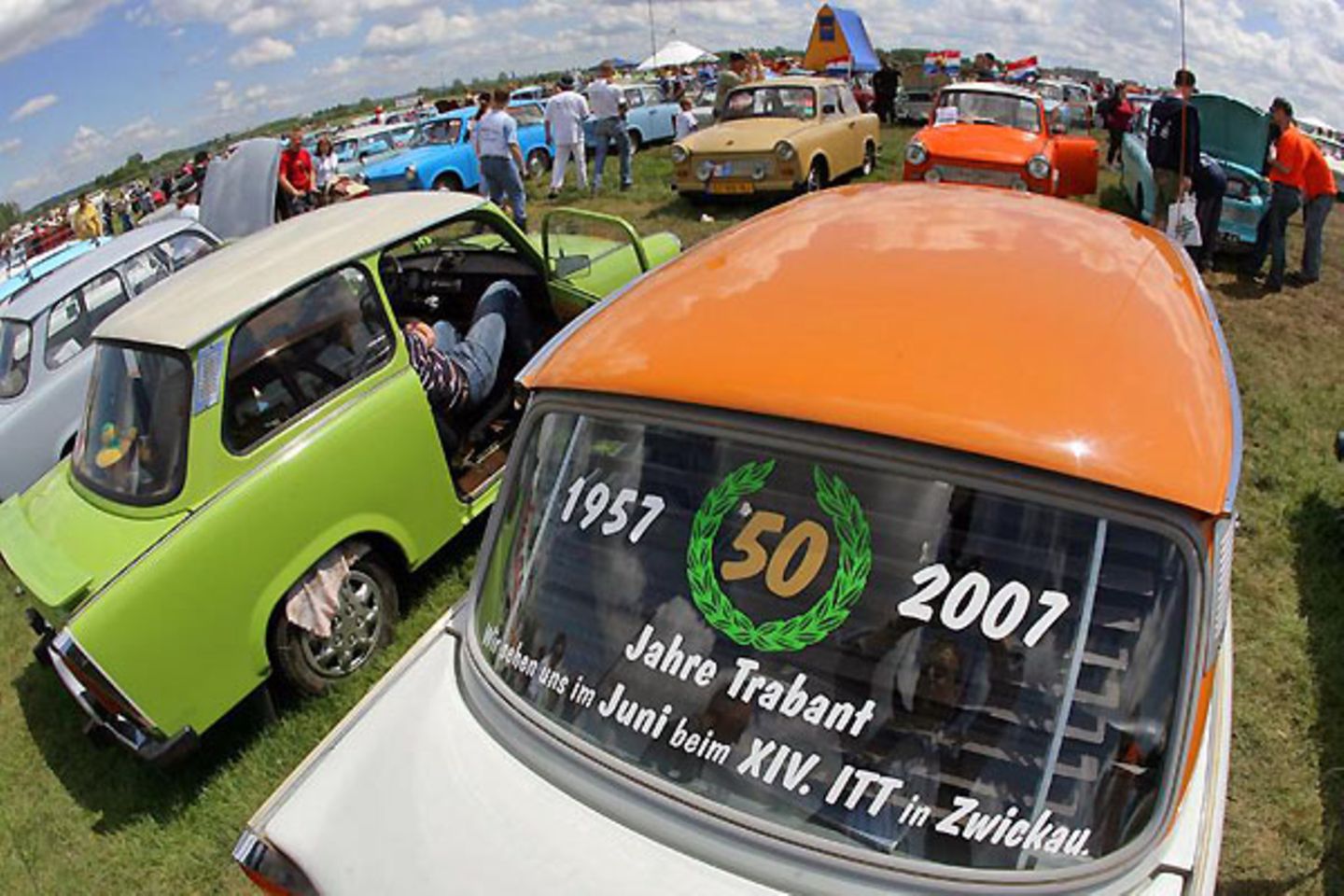 Parade der "Rennpappen"