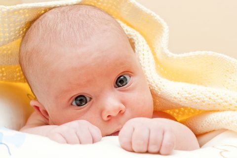 Mädchen oder Junge - das Rätselraten beginnt meist schon im Kreißsaal