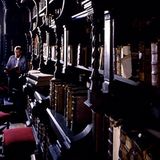 Mein Zimmer wäre wesentlich größer ohne Regalwände.   E.M., Berlin