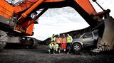 Das Team bei der Kalenderproduktion im finnischen Talvivaara