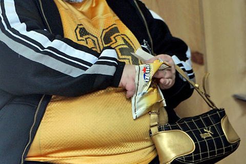 Übergewichtiges Mädchen: "Sie kommen erst, wenn's weh tut"