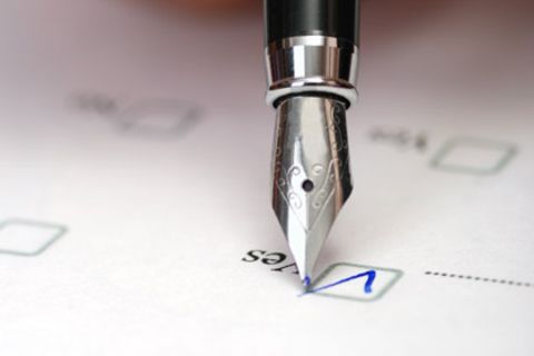 Rundum versichert? Gut, wenn Sie bei Ihrem Versicherungsschutz überall ein Häkchen setzen können.