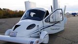 Weit eher erschließt es Flugzeugenthusiasten neue Möglichkeiten. Piloten, die möglichst viele Meilen in der Luft verbringen wollen, erreichen mit dem Flugauto eine ungeahnte Flexibilität