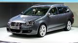 Zwei Nummern kleiner    Der radikale Denkvergleich heißt Golf Variant. Für die gleichen 15.000 Euro, die der schicke Ingolstädter gebraucht kostet, tasten sich gerade die ersten aktuellen Modelle in den Gebrauchtmarkt. "Fast neu" beim Volkswagen gegen "gut gebraucht" beim Statusmodell. Sicher, im Image kann der VW nicht mithalten. In der Kniefreiheit auf der Rückbank auch nicht. Im Kofferraum und bei der Zuladung dagegen ganz sicher, vor allem gegen einen Quattro. Steuern beim TDI: 293 Euro. Zahnriemenwechsel: 600 Euro, was bei 30.000 Kilometern im Jahr und demselben Wechselintervall wie beim A6 plötzlich 200 gesparte Euro weniger sind