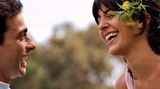 Nutzen Sie Ihren Humor und Ihr Lachen!     Viele Menschen sehen sich und ihre Umgebung durch eine negative Brille und verhindern damit Erfolg und Zufriedenheit. Nutzen Sie Ihre positiven und fröhlichen Gefühle und Sie werden gesünder und ausgeglichener leben. Üben Sie das liebevolle Lachen über sich selbst!  (www.burnon.de)