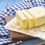 Manche Milchallergiker vertragen verarbeitete Produkte wie Butter, Sahne und Joghurt zumindest in kleinen Mengen