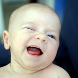 Rheinland-Pfalz    Die Pfälzer lassen sich von Google die Inflation erklären. Um der Krise zu begegnen, wird Google mit einem Begriff gefüttert, der Frau von der Leyen sicher gefallen dürfte: Babies  Die gefetteten von Google Trends ermittelten Begriffe zeigen an, wonach im jeweiligen Bundesland in der Krise deutlich mehr gesucht wurde, als den 15 anderen Bundesländern.