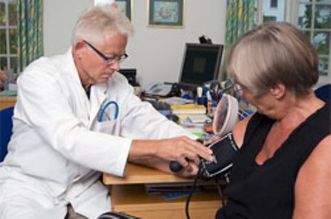 18 Millionen Kassenpatienten werden inzwischen laut einer Umfrage bei einem Arztbesuch Zusatzleistungen angeboten