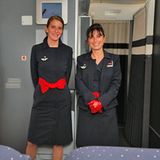 3000 Flugbegleiter haben sich intern für die A380-Flüge beworben  Mit jeweils einer Crew von 22 Flugbegleitern geht es ab dem 23. November regelmäßig über den Atlantik. Der Flug AF 006 startet um 13.30 Uhr in Paris und landet um 15.45 Uhr Ortszeit auf dem Kennedy-Flughafen. Bereits am 20. November hebt der Airbus mit Fluggästen nach New York ab, die ihr Ticket für einen guten Zweck bei Ebay ersteigert haben