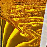 "Ist das Bier zu warm, entweicht die Kohlensäure (CO2) zu schnell und das Bier schmeckt schal. Deshalb soll das Bier eine Temperatur zwischen sieben und neun Grad haben."  Dieter Stolberg, Roßla