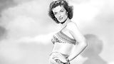 Heiße Pose: Jane Russell, bekannt aus "Blondinen bevorzugt", im Bikini 1955