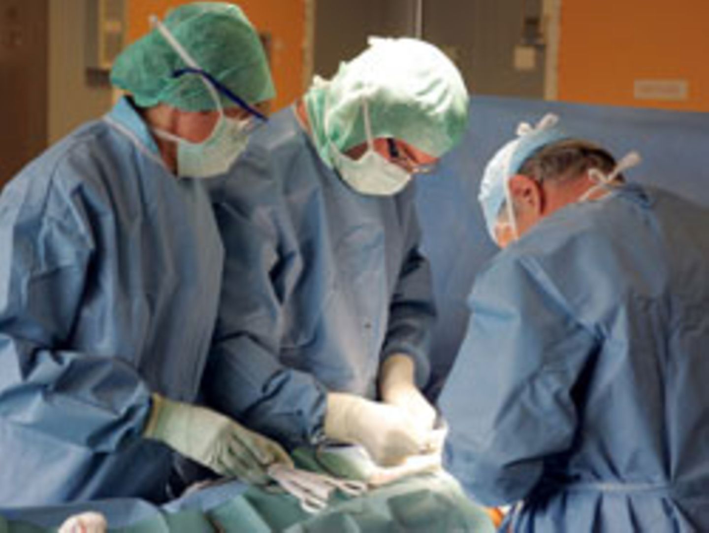 Randale im Krankenhaus: Ein Patient zog randalierend mit Knüppel und Messer bewaffnet durch die Flure