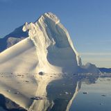 stern.de: EXTRA: Auf ins ewige Eis         Songs, bei denen es einem kalt über den Rücken läuft      Die Antarktis. Das ewige Eis. Kälte, Weite, Abenteuer. Zu einer Expeditionsreise mit der "MS Bremen", die stern.de derzeit redaktionell begleitet, gehört zwingend die passende Musik. Doch heiße Rhythmen sind eher fehl am Platz, es sei denn, man muss sich dringend mal aufwärmen. Diese Songs zaubern einem dagegen Eiszapfen an die Ohren.      1. Winterlong - Neil Young    2. When The Water Gets Cold And Freezes On The Lake - Herman Dune    3. Snow - Claudine Longet    4. Cold As Ice - Starsplash      Zur vollständigen Liste